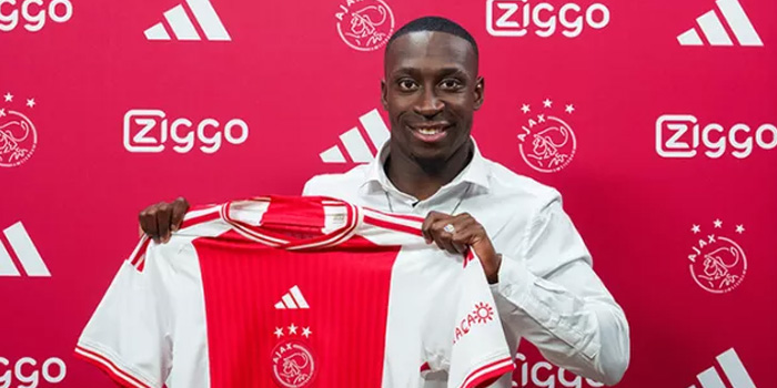 Carlos Forbs – Ajax Amsterdam Mendatangkan dari Manchester City Seharga €14 juta Euro